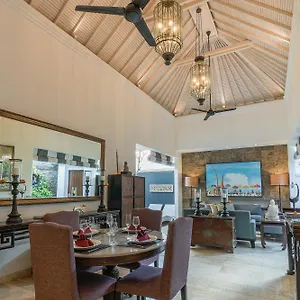 https://mosan-house.hotelsseminyak.net